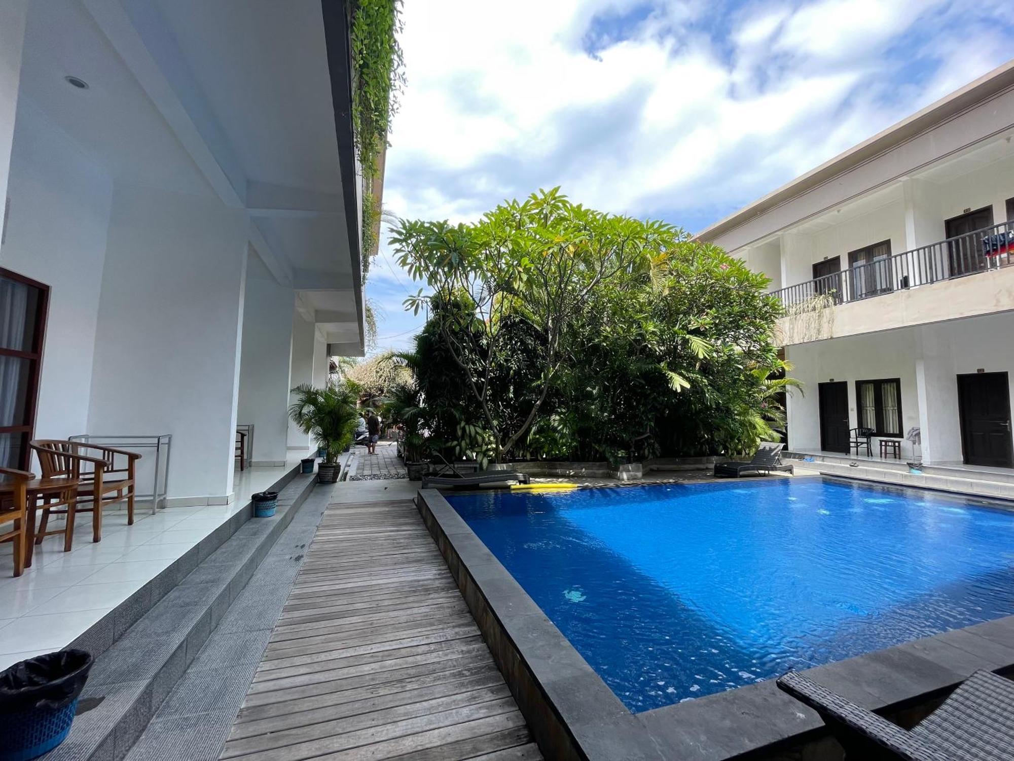 Seminyak Point Guest House Luaran gambar